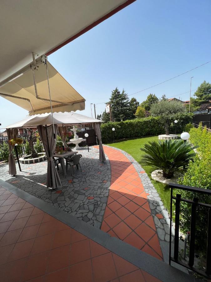Casa Vacanze Volpe Dell'Etna Nicolosi Bagian luar foto
