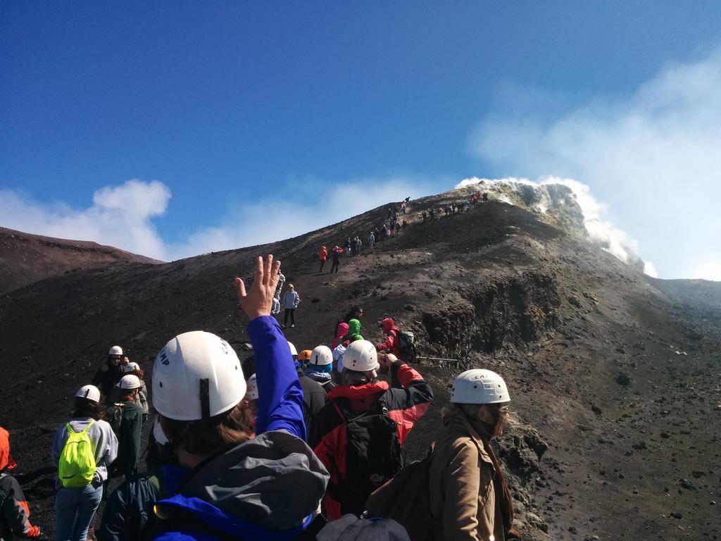 Casa Vacanze Volpe Dell'Etna Nicolosi Ruang foto