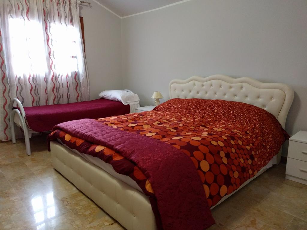 Casa Vacanze Volpe Dell'Etna Nicolosi Bagian luar foto