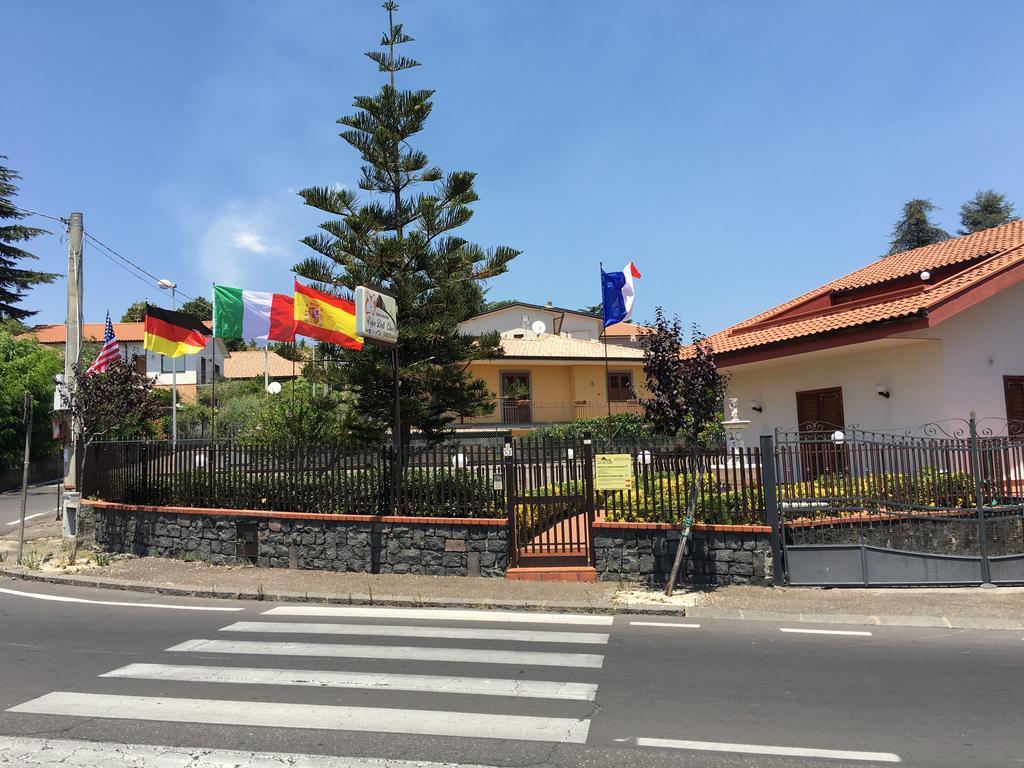 Casa Vacanze Volpe Dell'Etna Nicolosi Bagian luar foto