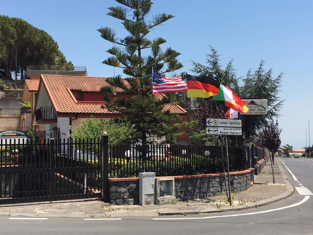 Casa Vacanze Volpe Dell'Etna Nicolosi Bagian luar foto